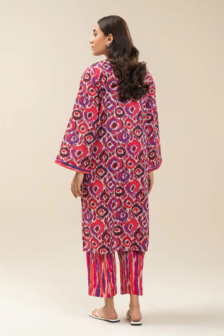 2 PIECE PRINTED DORIA LAWN SUIT (PRET) - Image 6