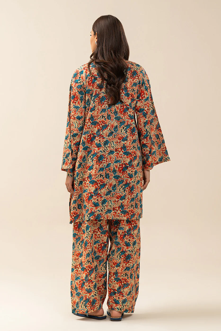 2 PIECE PRINTED LUREX LAWN SUIT (PRET) - Image 3