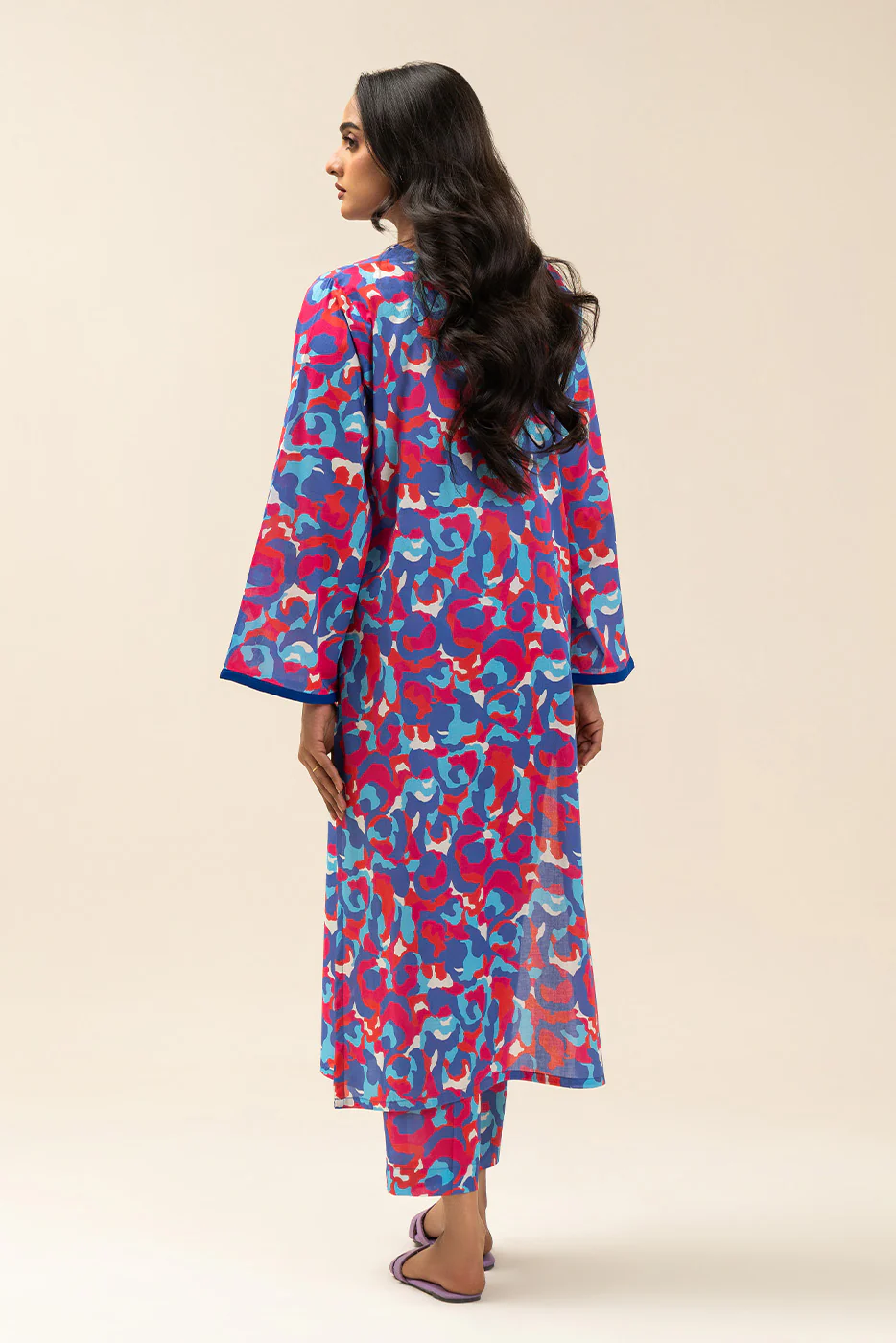 2 PIECE PRINTED LAWN SUIT (PRET) - Image 4