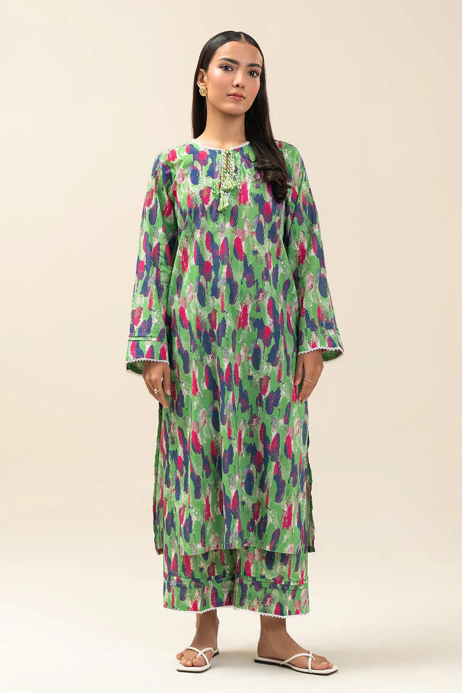 2 PIECE PRINTED LAWN SUIT (PRET) - Image 6