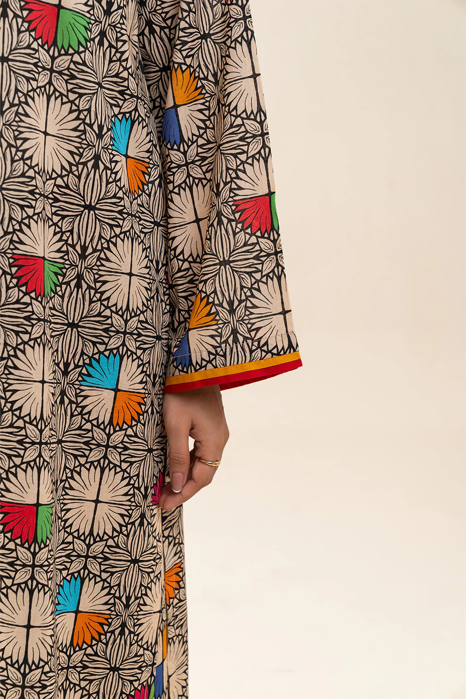 2 PIECE PRINTED LAWN SUIT (PRET) - Image 6