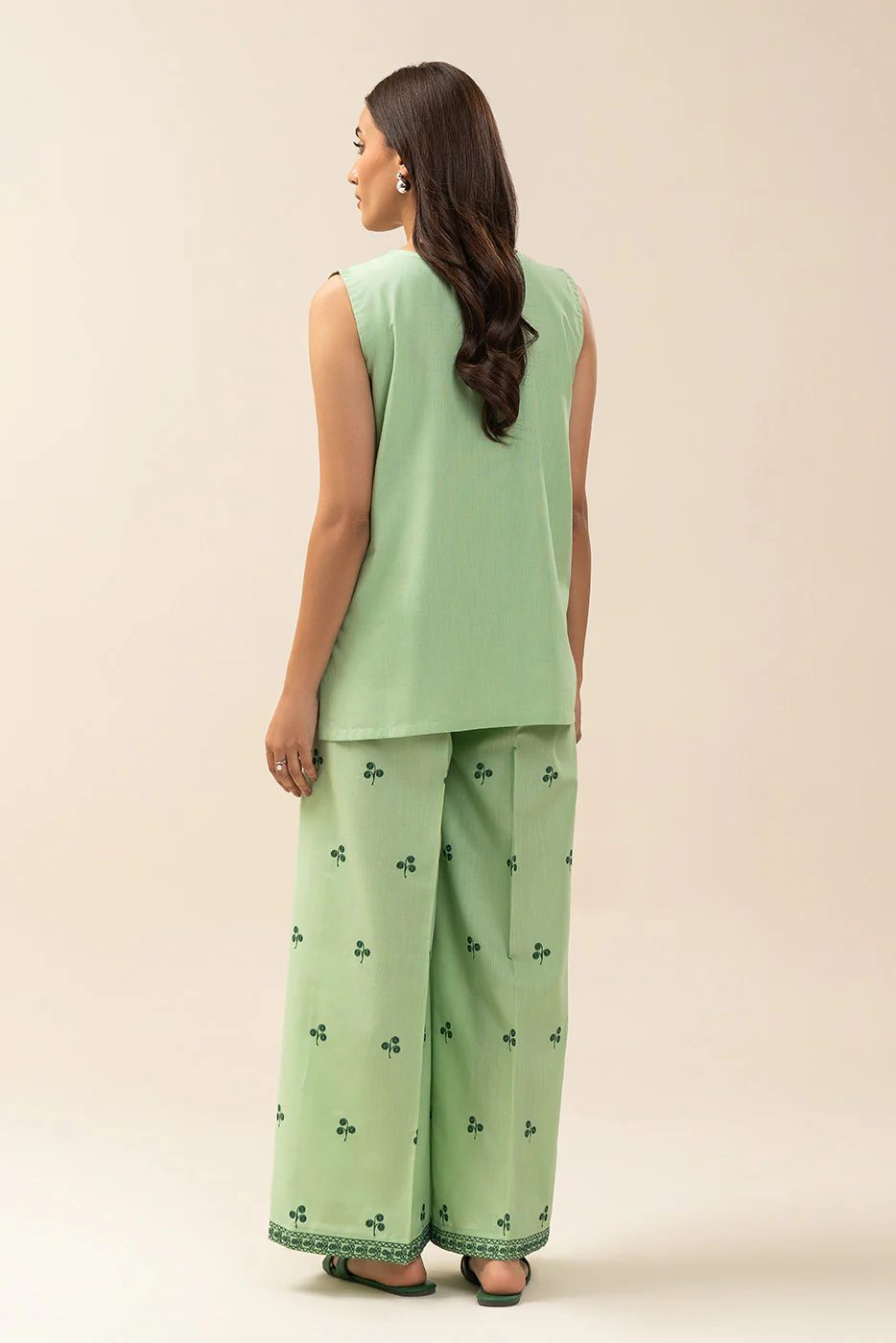 2 PIECE EMBROIDERED SLUB LAWN SUIT (FUSION) - Image 5