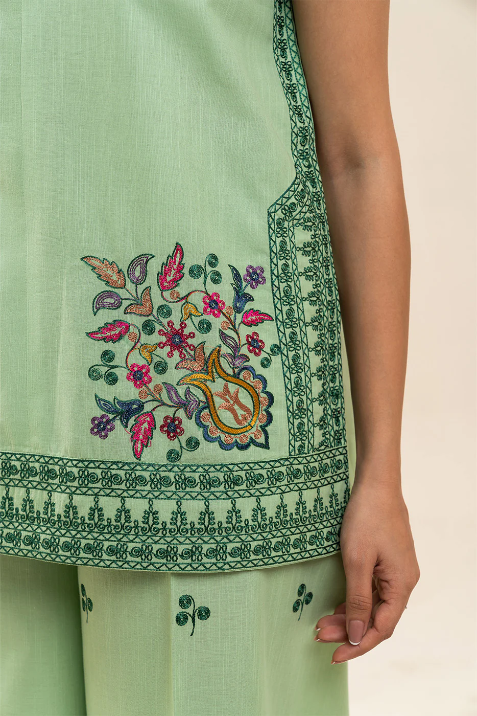 2 PIECE EMBROIDERED SLUB LAWN SUIT (FUSION) - Image 7
