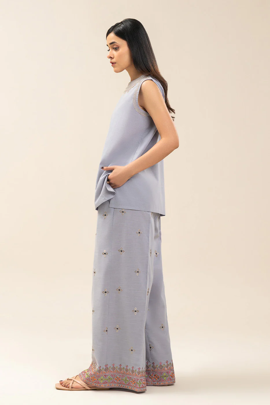 EMBROIDERED CO-ORD SET (FUSION) - Image 4