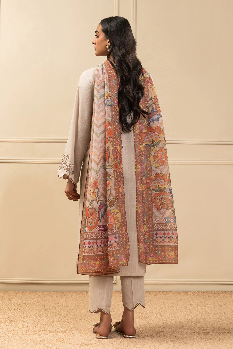 3 PIECE EMBROIDERED TWO WAY SLUB SUIT (PRET) - Image 4