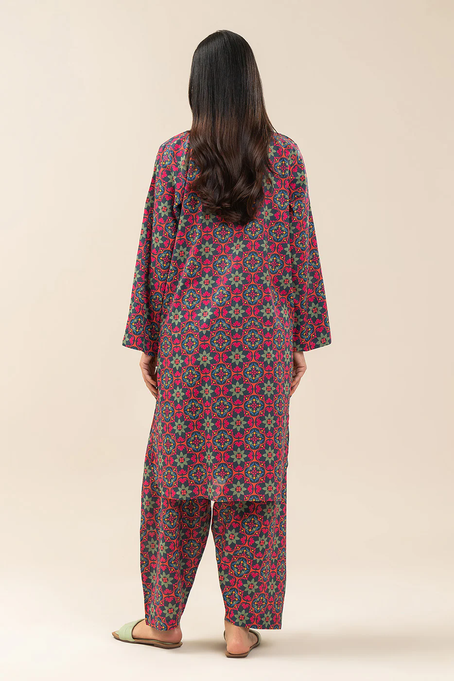 2 PIECE PRINTED DORIA LAWN SUIT (PRET) - Image 3