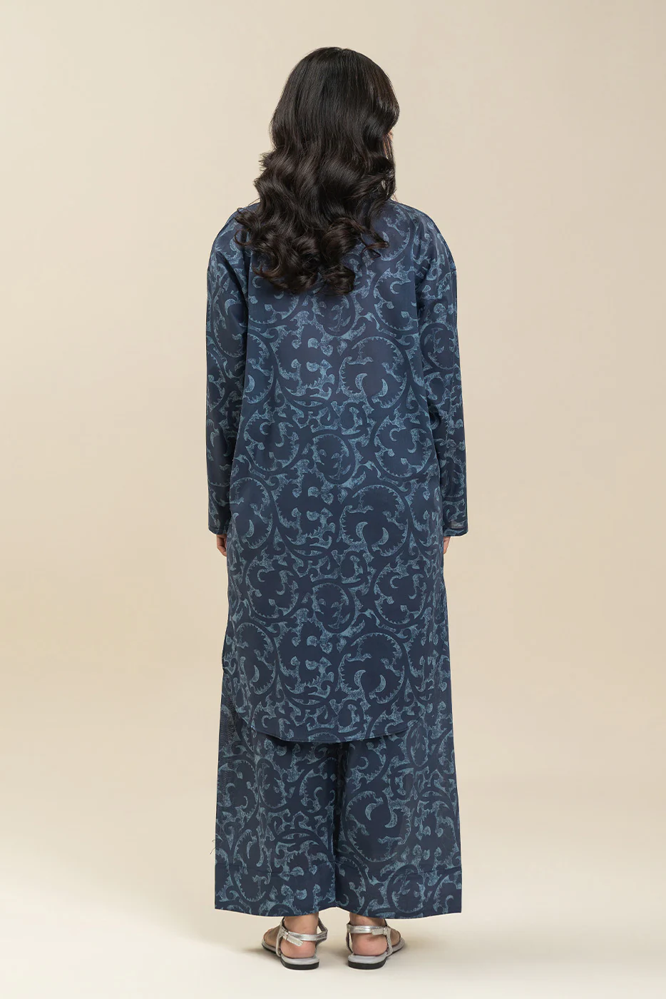 2 PIECE PRINTED LAWN SUIT (PRET) - Image 4