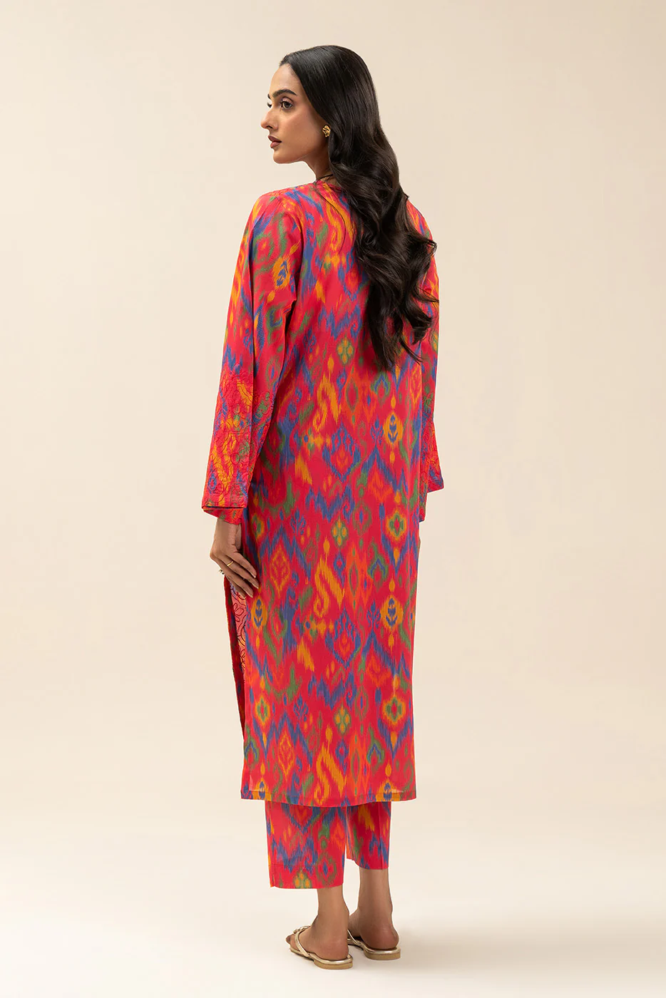 2 PIECE PRINTED LAWN SUIT (PRET) - Image 4