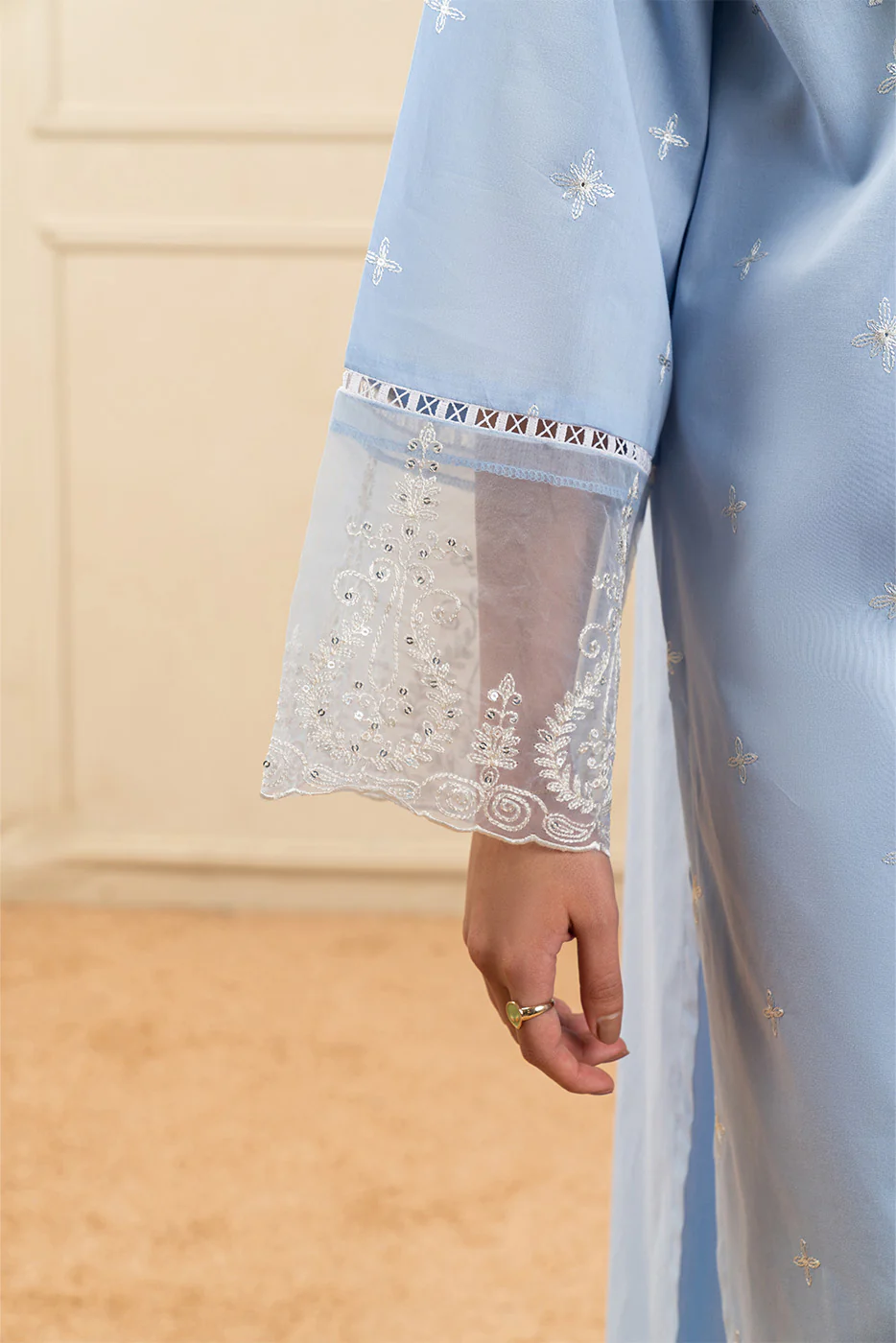 2 PIECE EMBROIDERED LAWN SUIT (HIGH CASUAL) - Image 6