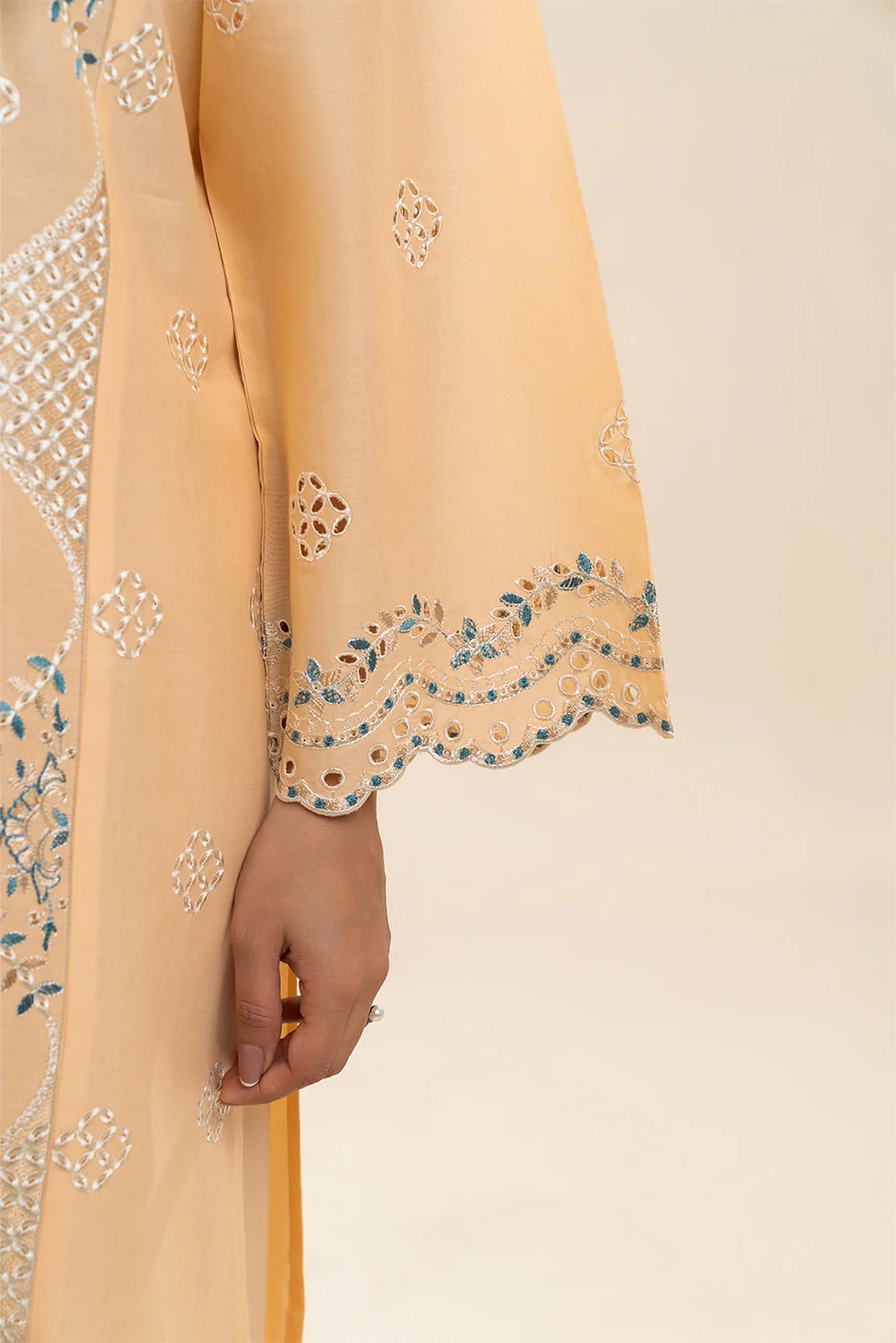 3 PIECE EMBROIDERED LAWN SUIT (PRET) - Image 6