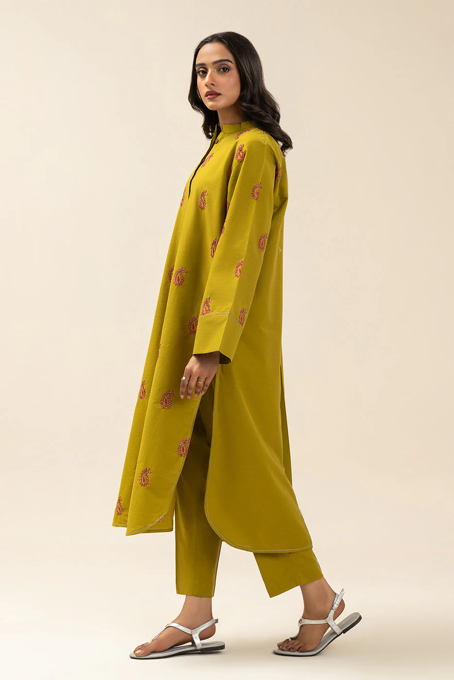 2 PIECE EMBROIDERED DOBBY SUIT (PRET) - Image 3