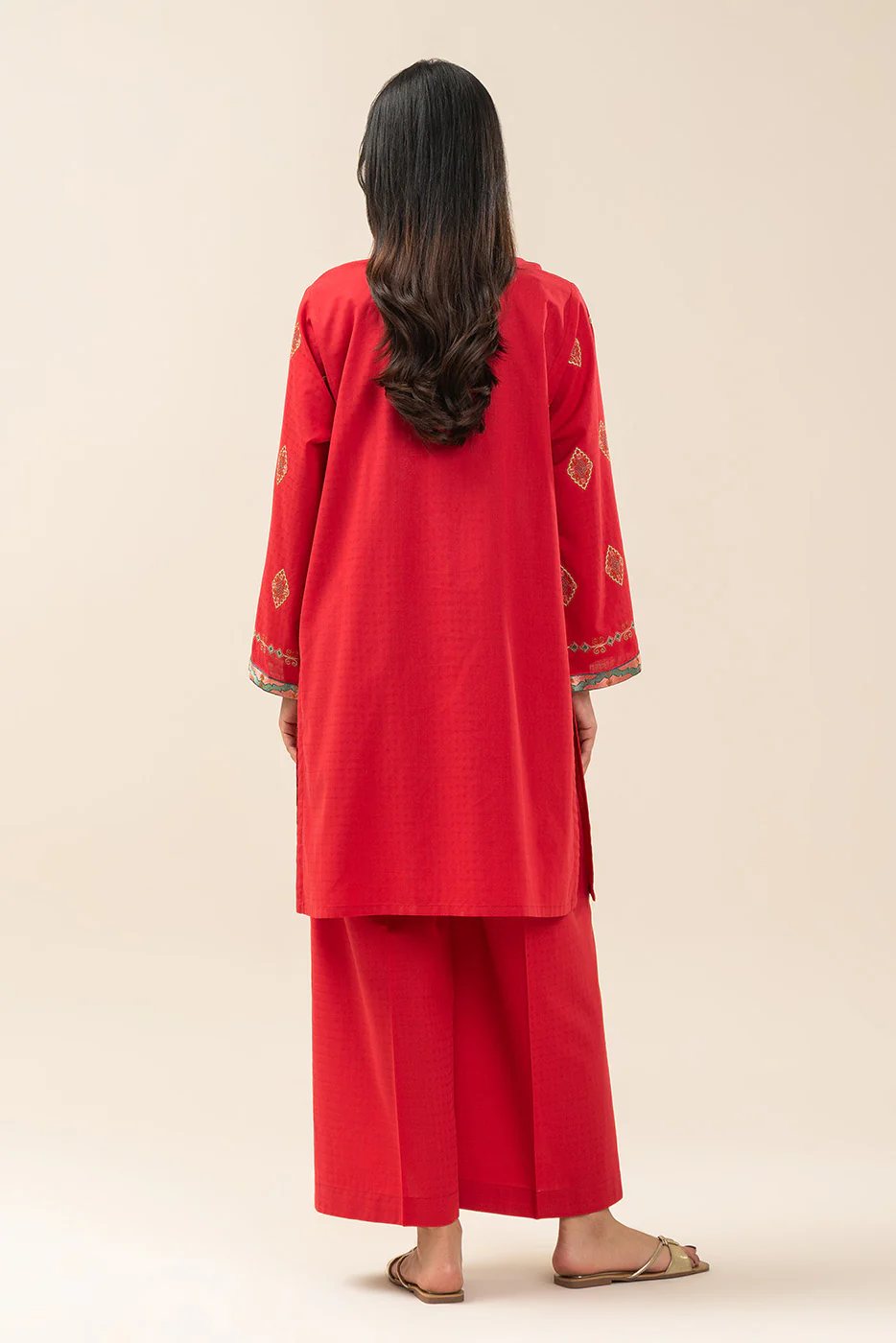 2 PIECE EMBROIDERED DOBBY SUIT (PRET) - Image 3
