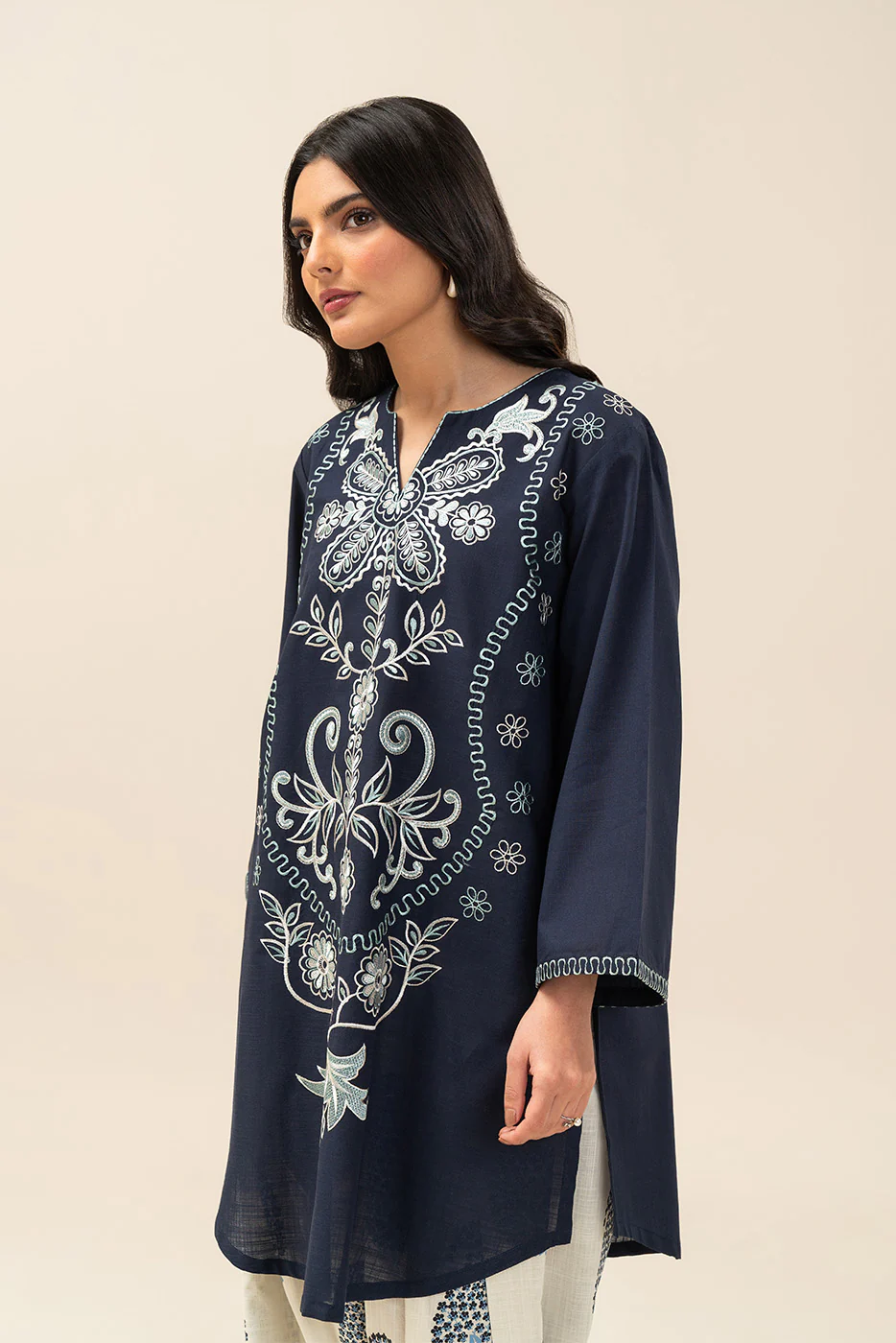 2 PIECE EMBROIDERED TWO WAY SLUB SUIT (PRET) - Image 3
