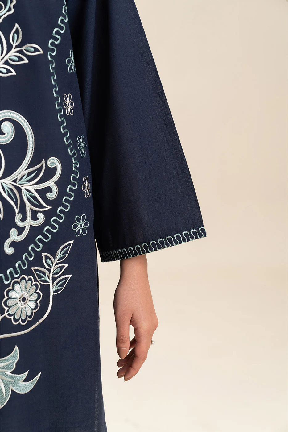 2 PIECE EMBROIDERED TWO WAY SLUB SUIT (PRET) - Image 8