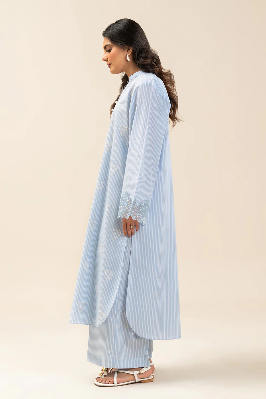 2 PIECE EMBROIDERED YARN DYED SUIT (PRET) - Image 5