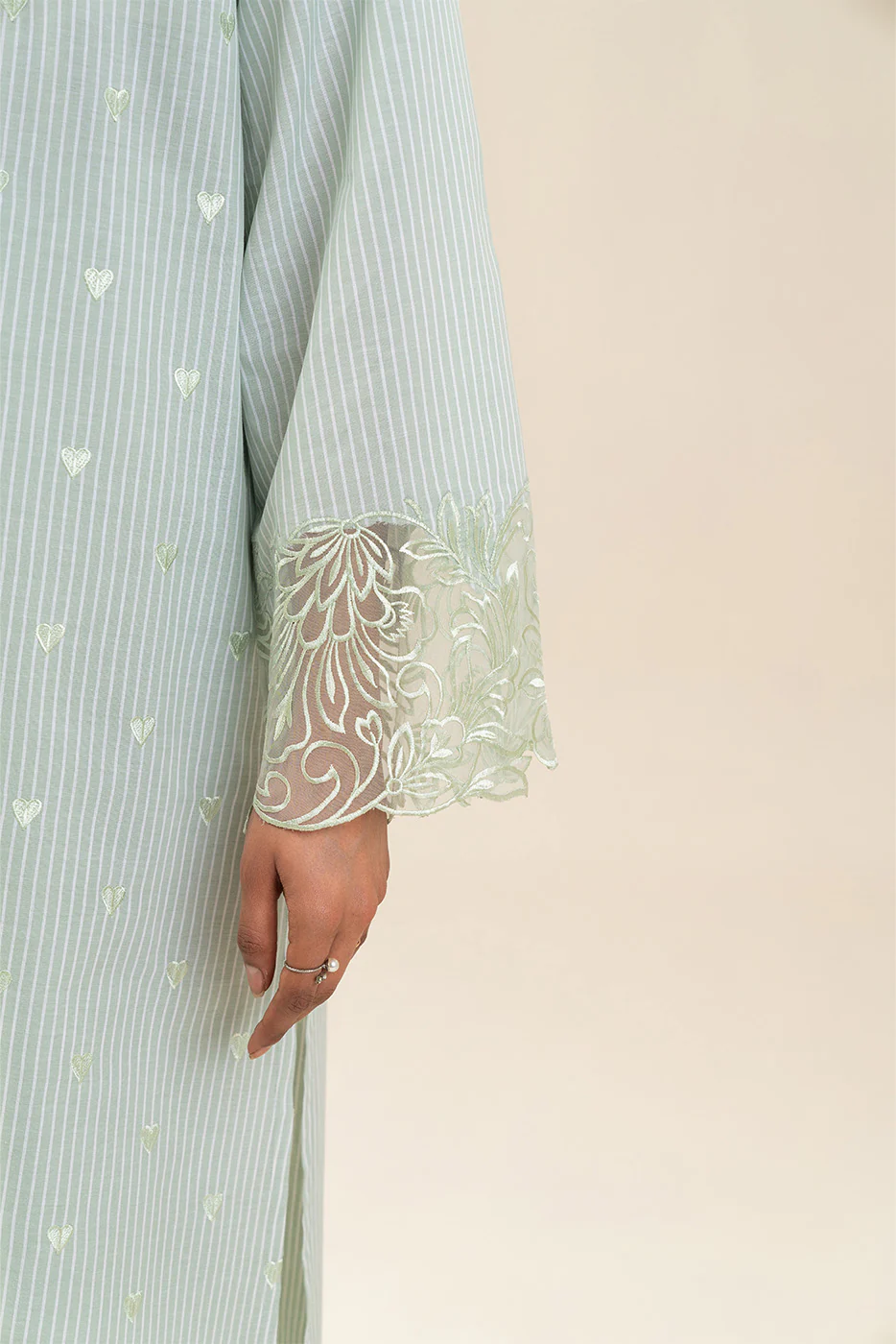 2 PIECE EMBROIDERED YARN DYED SUIT (PRET) - Image 6