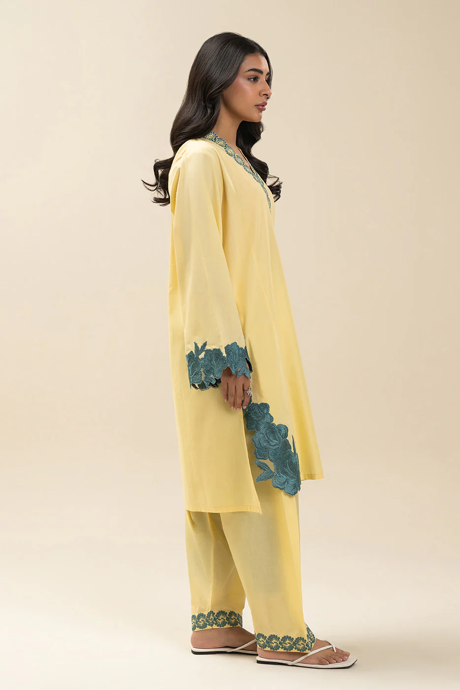 2 PIECE EMBROIDERED LAWN SUIT (PRET) - Image 3