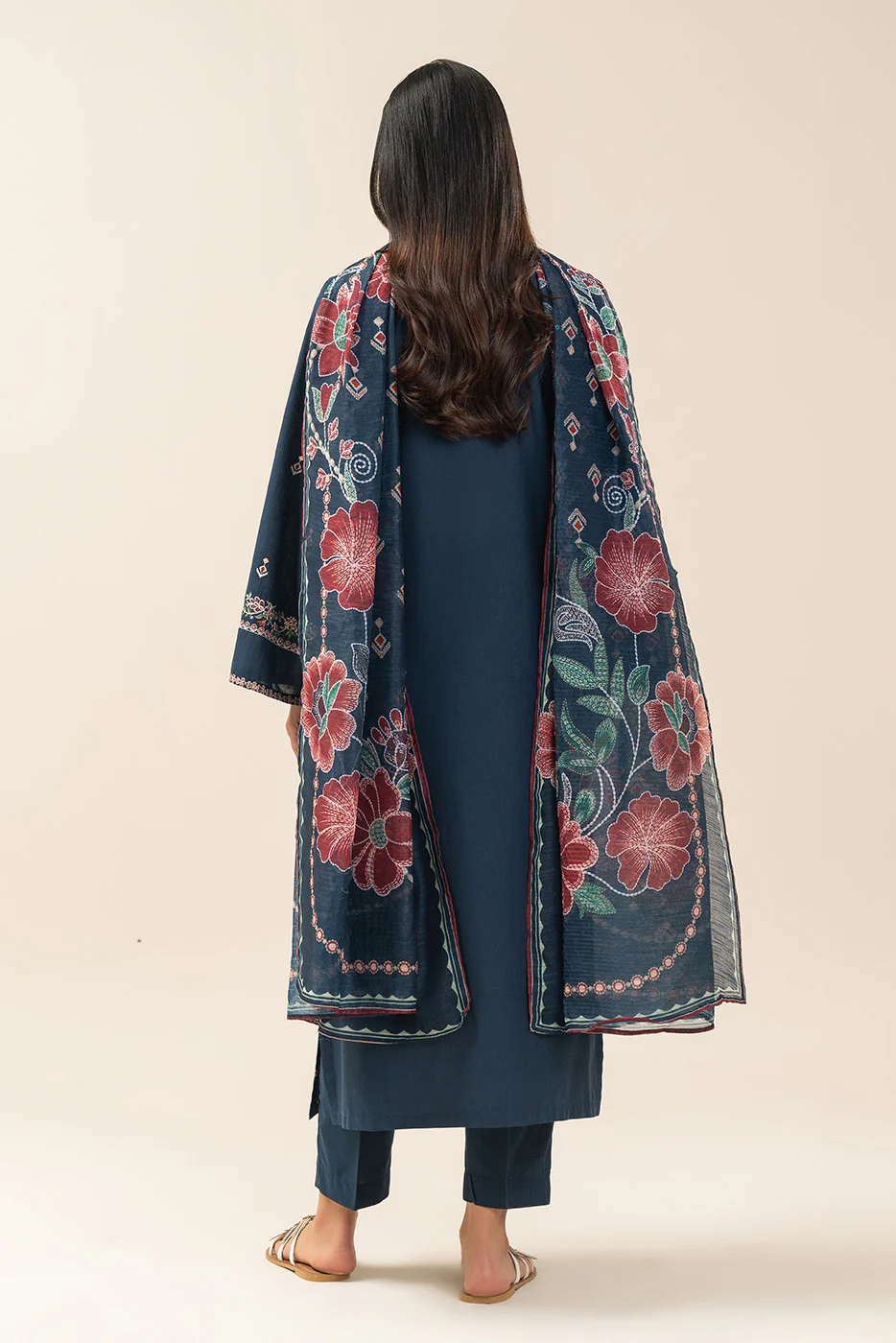 3 PIECE EMBROIDERED SLUB SUIT (PRET) - Image 3