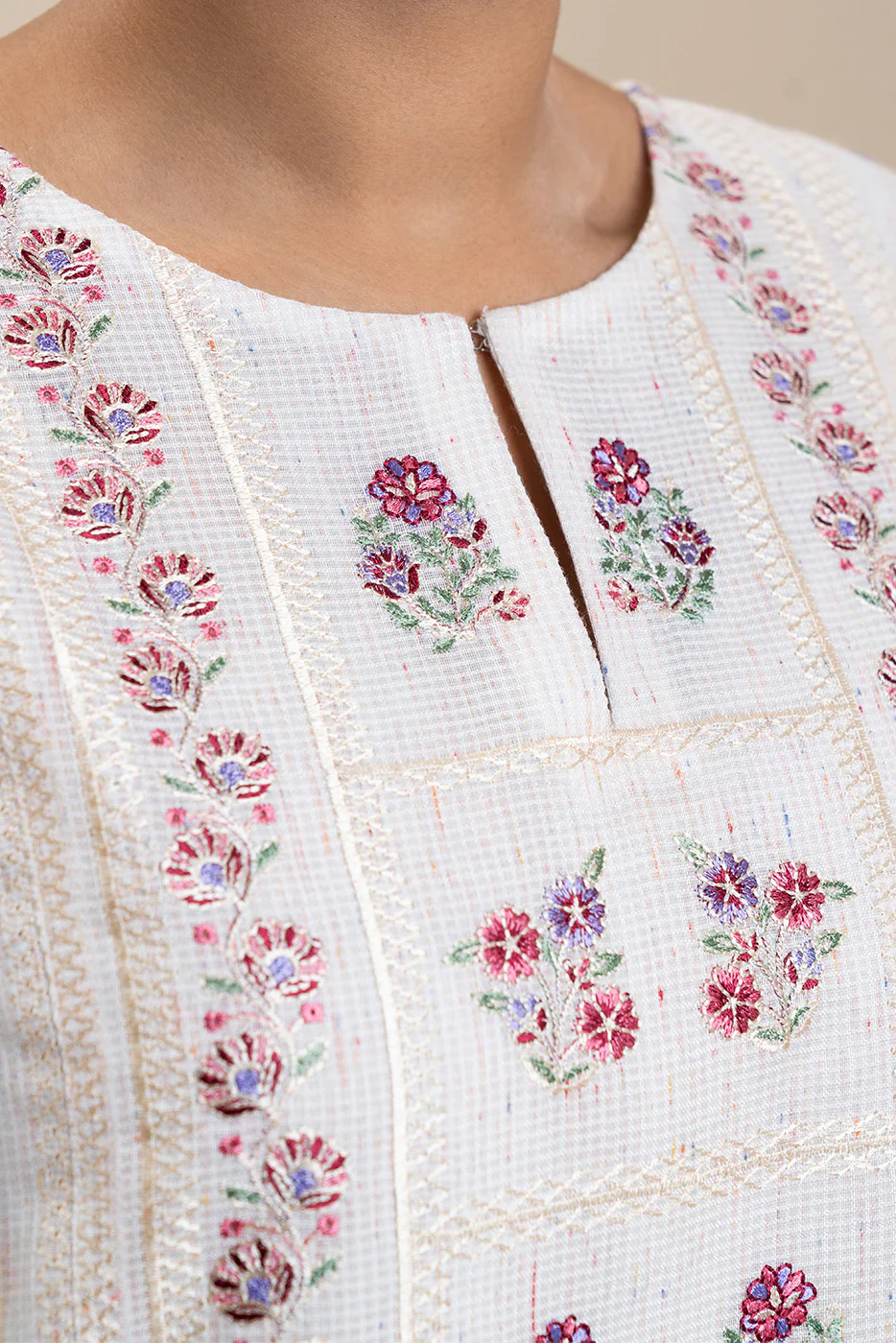 3 PIECE EMBROIDERED MULTI NEPS NET SUIT (HIGH CASUAL) - Image 5