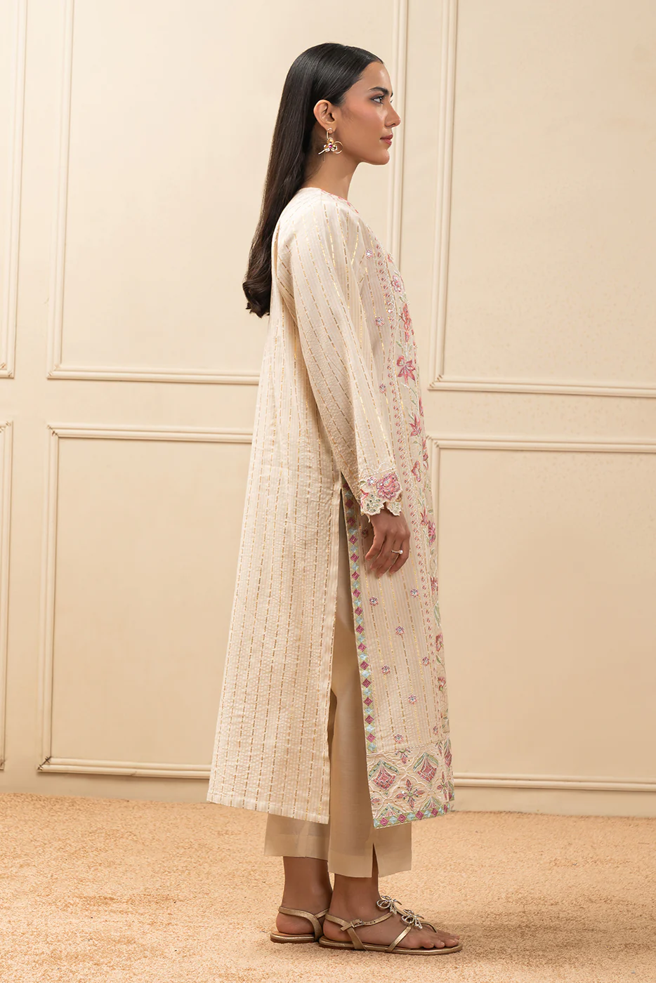 2 PIECE EMBROIDERED DOBBY JACQUARD SUIT (PRET) - Image 3