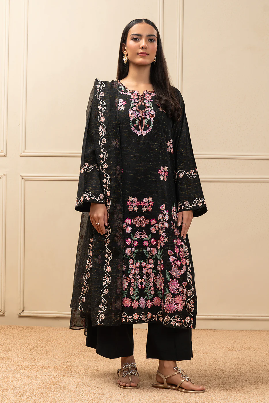 3 PIECE EMBROIDERED GOLD ZARI SUIT (PRET) - Image 4