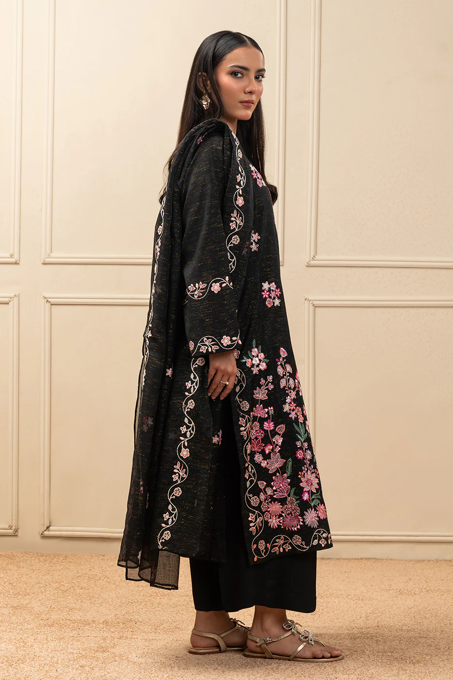 3 PIECE EMBROIDERED GOLD ZARI SUIT (PRET) - Image 5