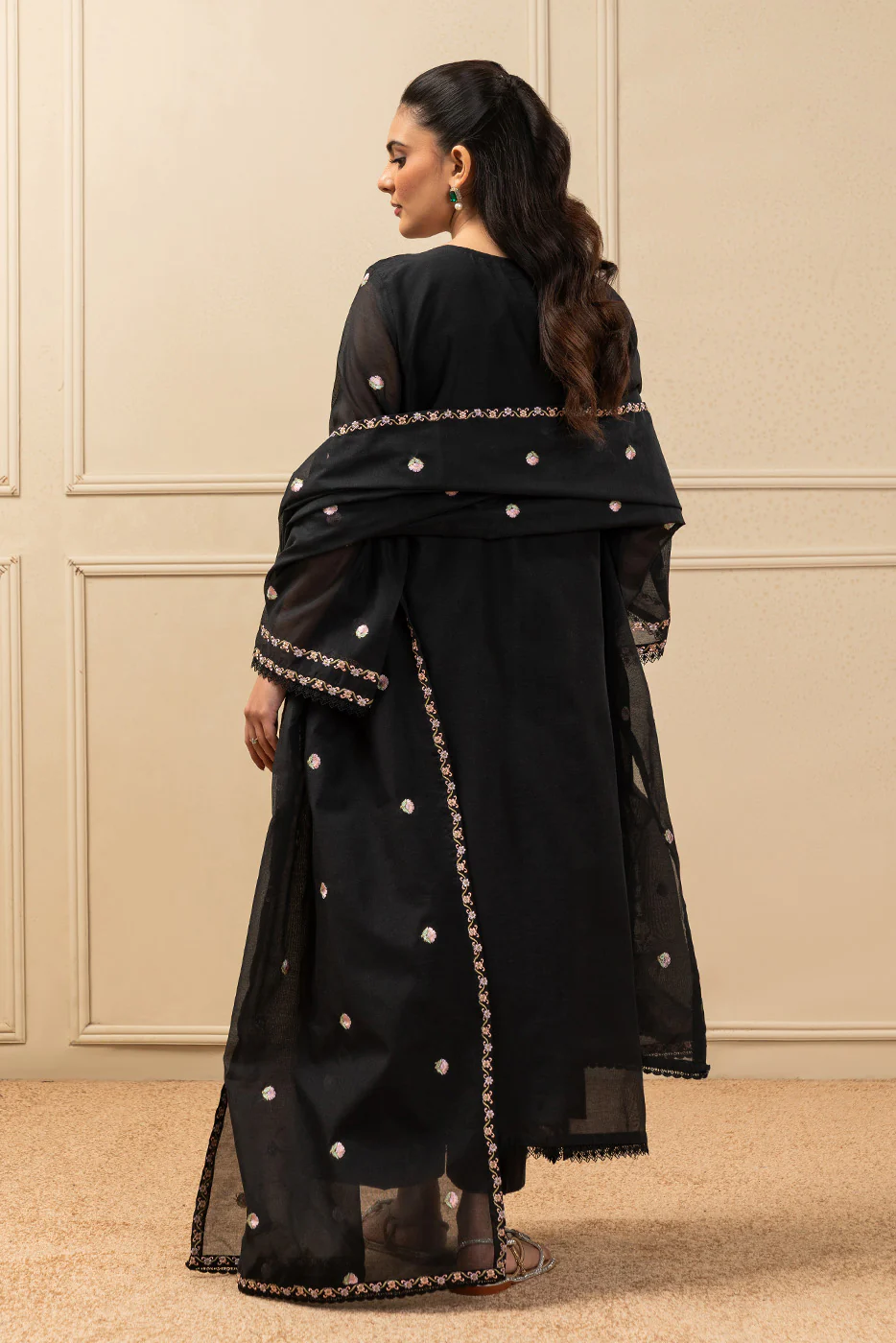 3 PIECE EMBROIDERED PAPER COTTON SUIT (HIGH CASUAL) - Image 6
