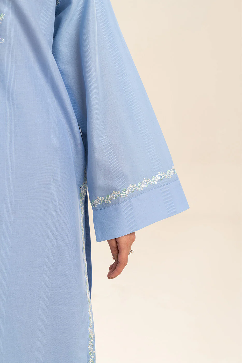 3 PIECE EMBROIDERED TEXTURED LAWN SUIT (PRET) - Image 7