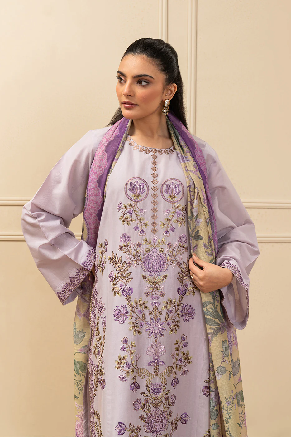 3 PIECE EMBROIDERED TEXTURED LAWN SUIT (PRET) - Image 2