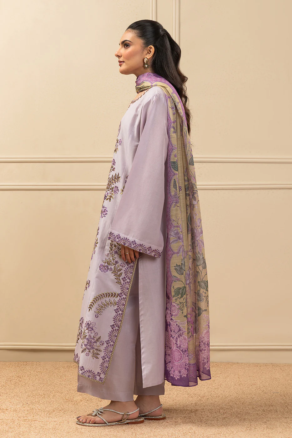 3 PIECE EMBROIDERED TEXTURED LAWN SUIT (PRET) - Image 5