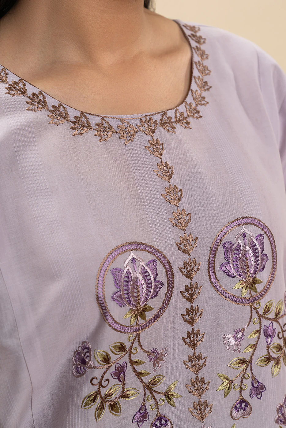 3 PIECE EMBROIDERED TEXTURED LAWN SUIT (PRET) - Image 6