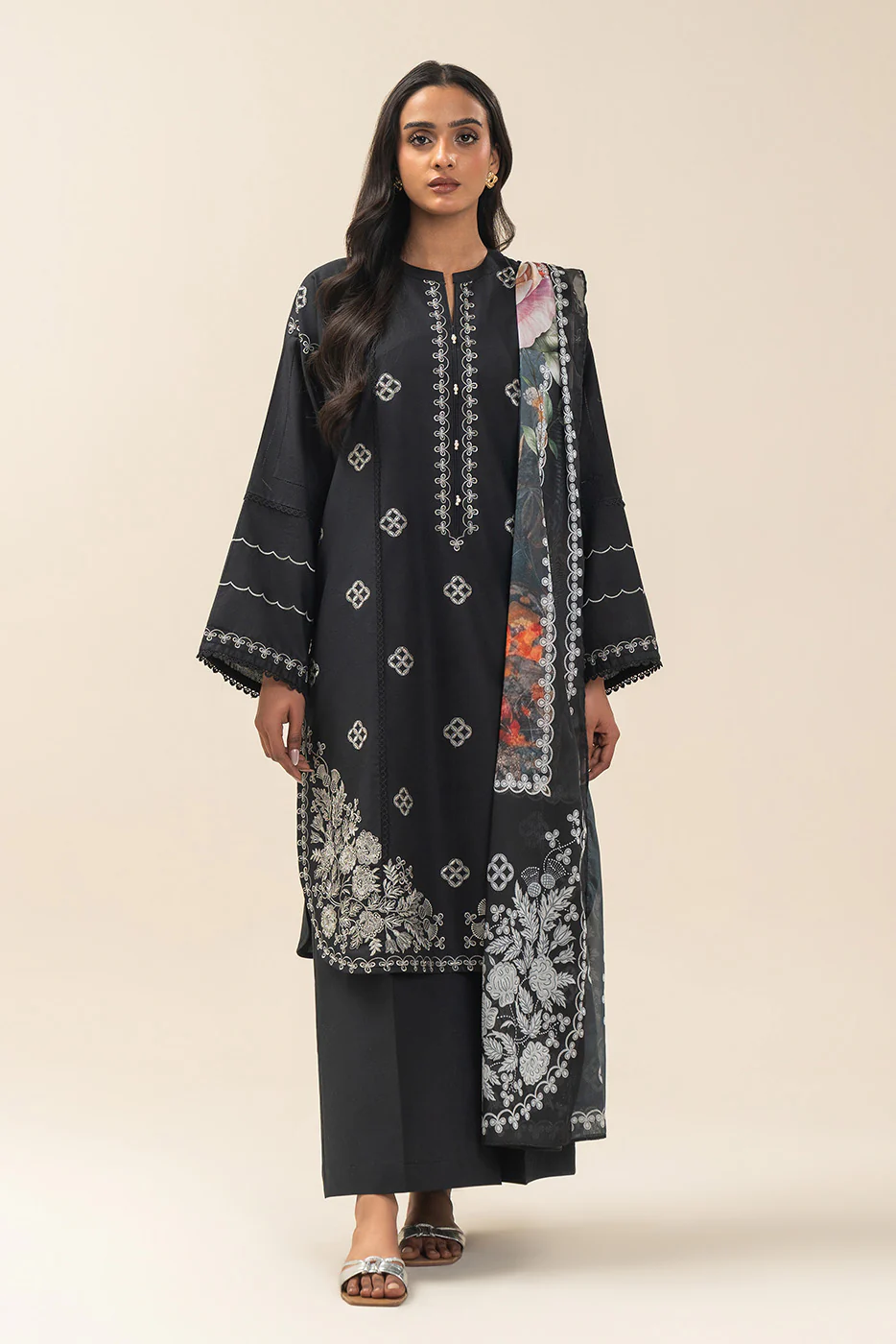 2 PIECE EMBROIDERED LAWN SUIT-MONOCHROME TALE (UNSTITCHED) - Image 2