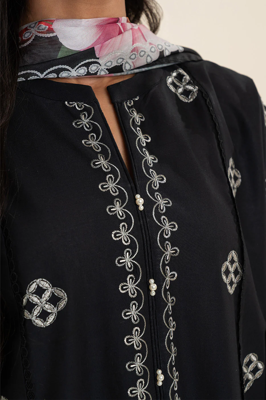 2 PIECE EMBROIDERED LAWN SUIT-MONOCHROME TALE (UNSTITCHED) - Image 5