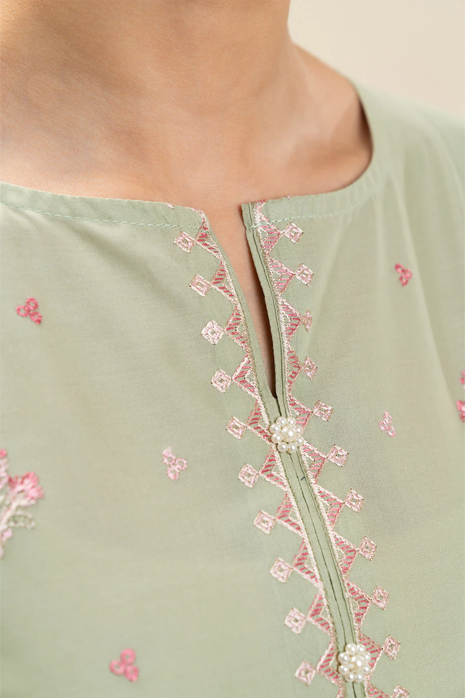 2 PIECE EMBROIDERED LAWN SUIT-FLORAL MELODY (UNSTITCHED) - Image 5