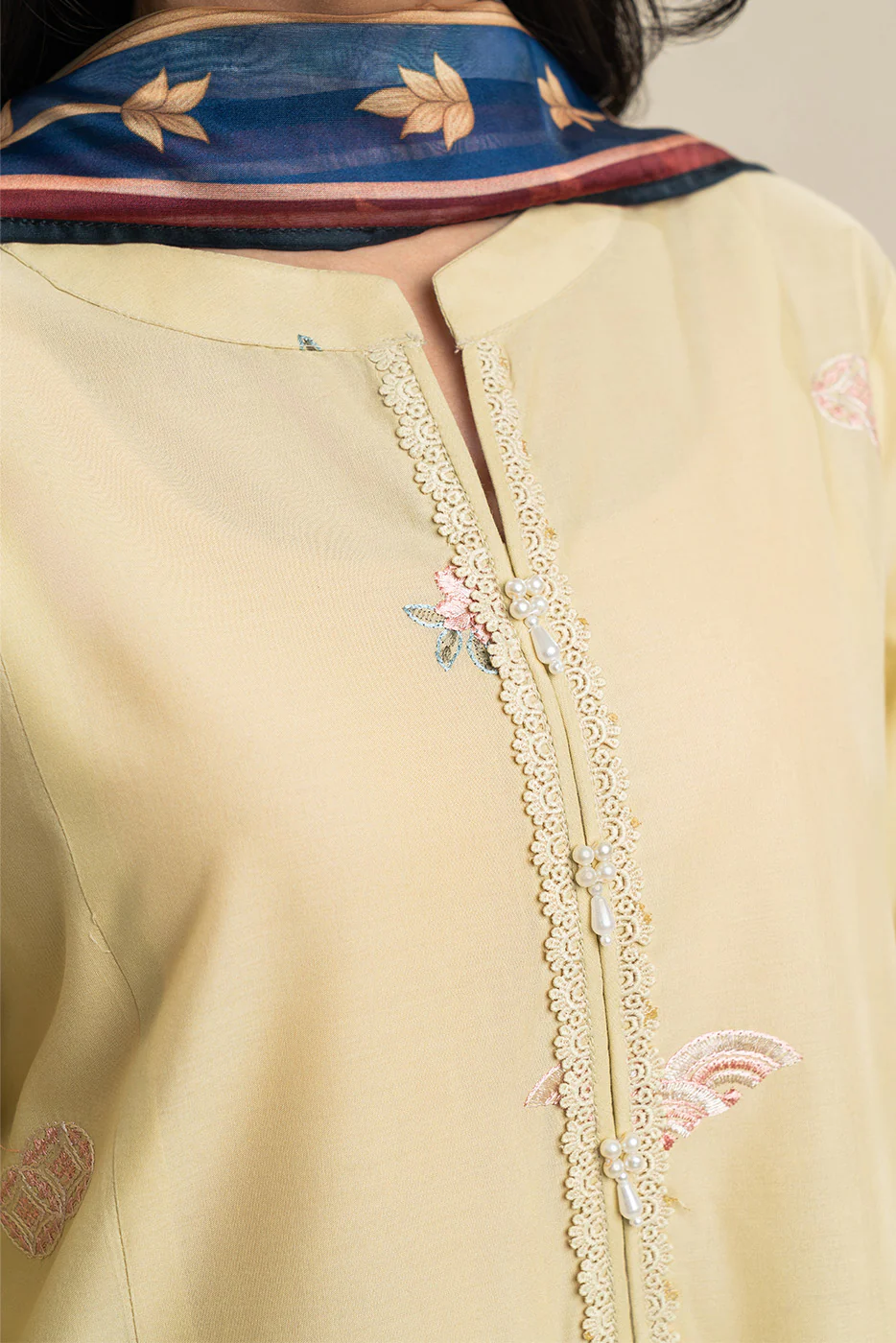 2 PIECE EMBROIDERED LAWN SUIT-VALLEY OF ROSE (UNSTITCHED) - Image 5