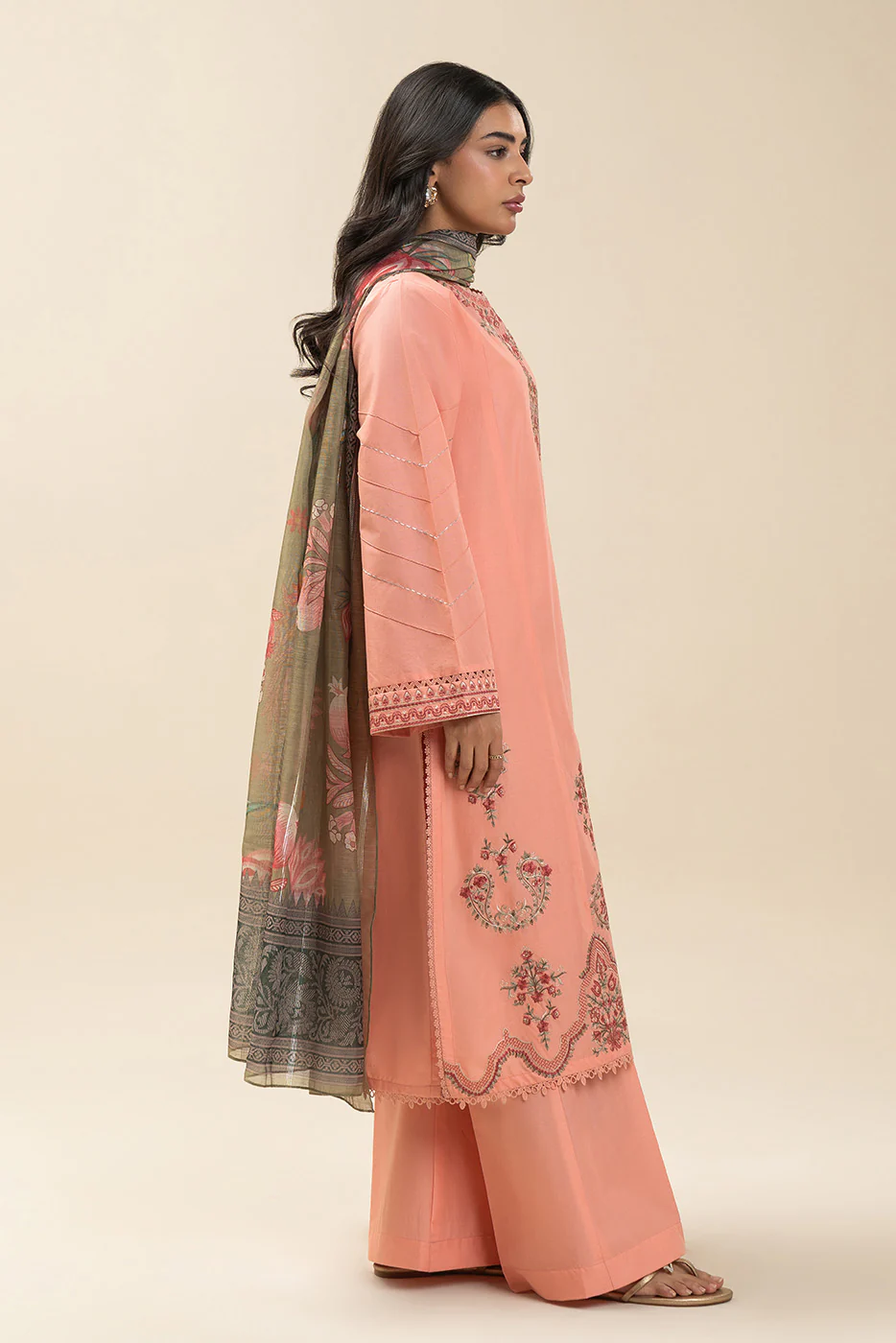 3 PIECE EMBROIDERED LAWN SUIT-ROYAL FANTASIA (UNSTITCHED) - Image 3