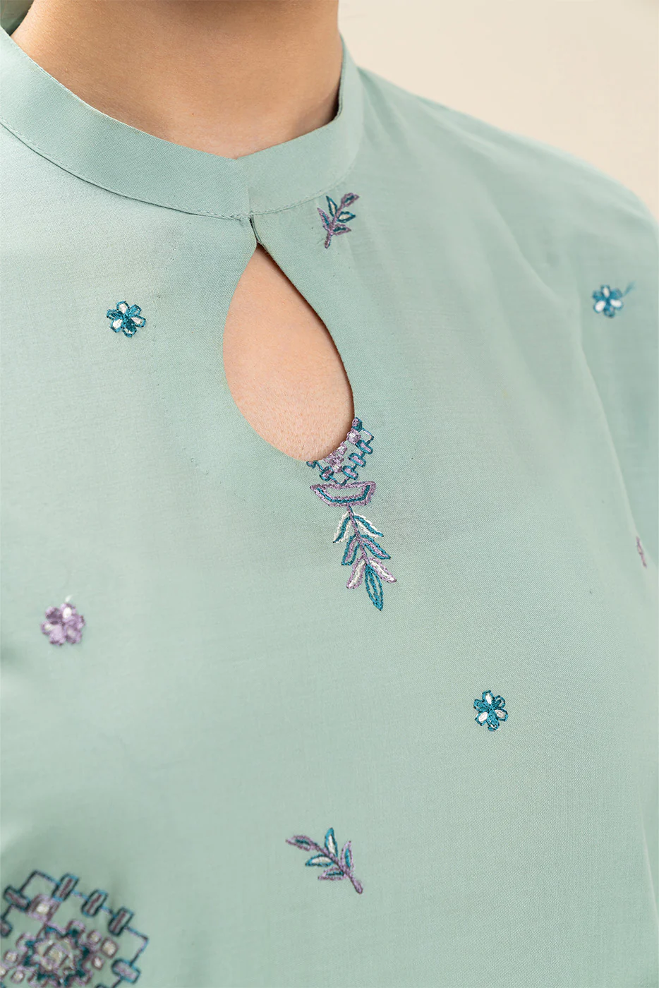 3 PIECE EMBROIDERED LAWN SUIT-SEAFOAM GREEN (UNSTITCHED) - Image 6