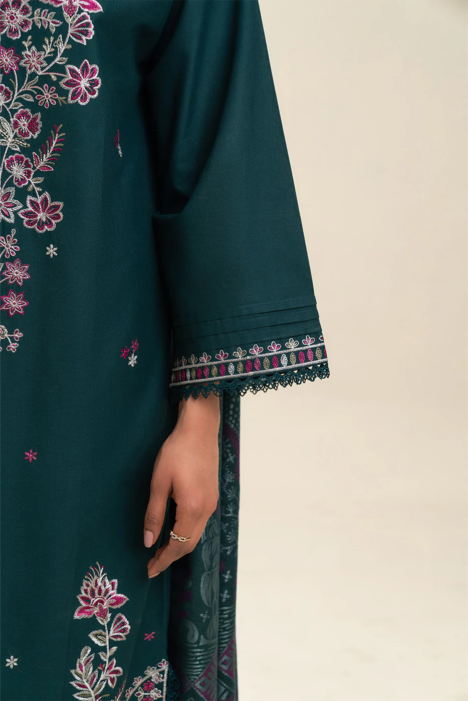 3 PIECE EMBROIDERED LAWN SUIT-GARLAND BLOOM (UNSTITCHED) - Image 6