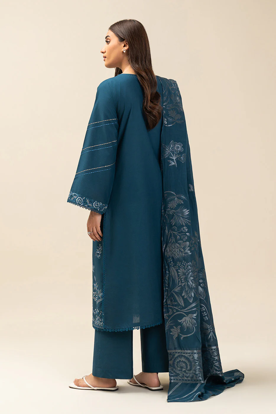 3 PIECE EMBROIDERED LAWN SUIT-IMPERIAL SEA (UNSTITCHED) - Image 4