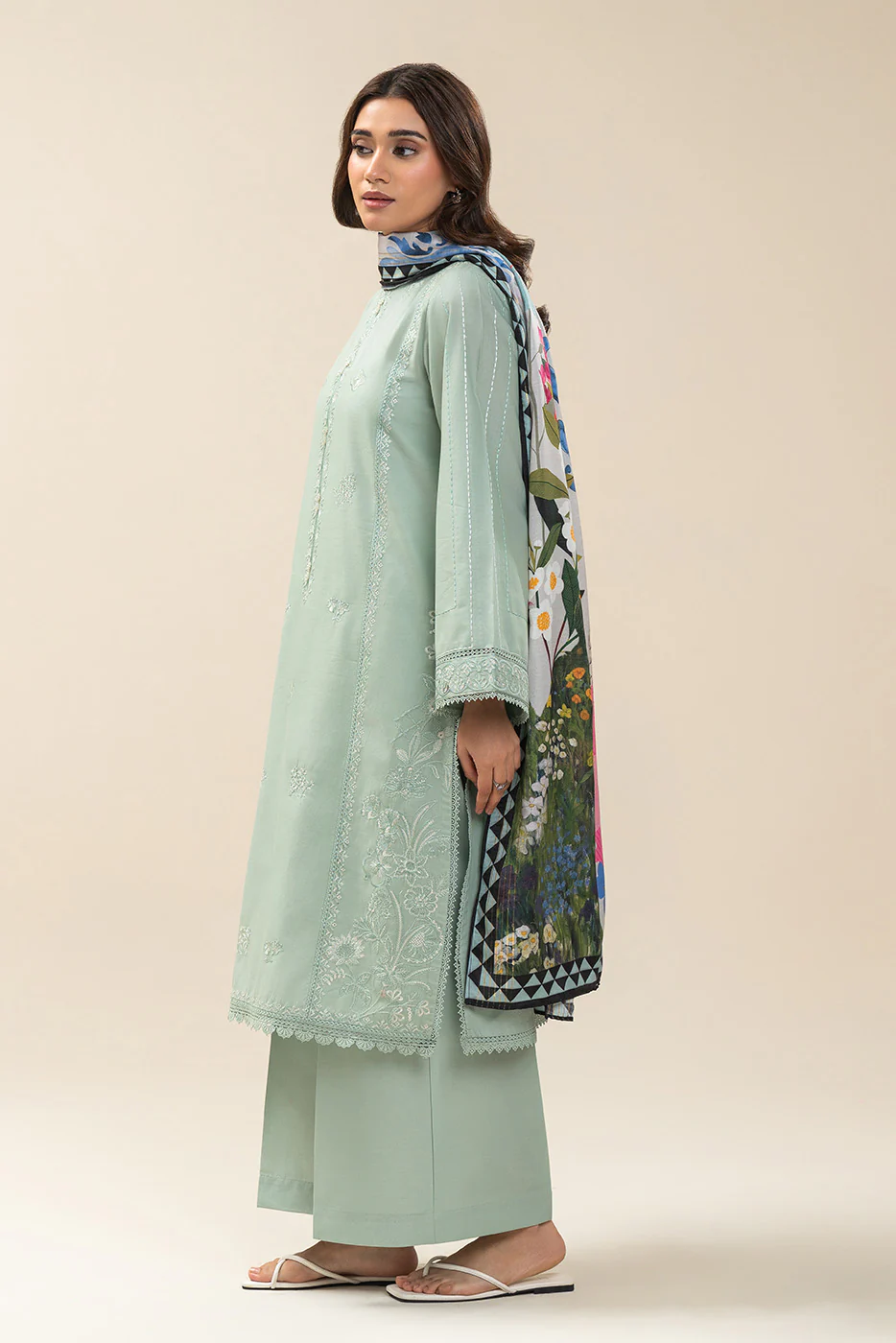 3 PIECE EMBROIDERED LAWN SUIT-MISTY JADE SUIT - Image 2