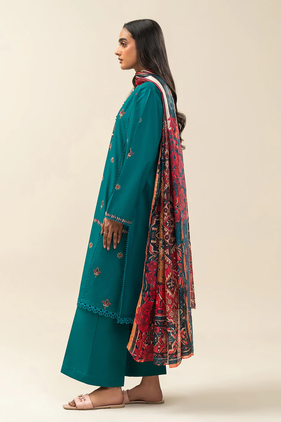 3 PIECE EMBROIDERED LAWN SUIT-TRIBAL CAMELLIA (UNSTITCHED) - Image 4