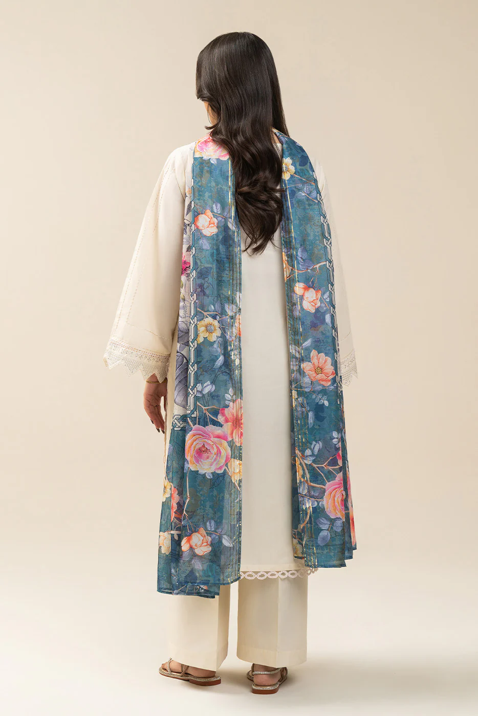 3 PIECE EMBROIDERED LAWN SUIT-IVORY FLORAL (UNSTITCHED) - Image 4