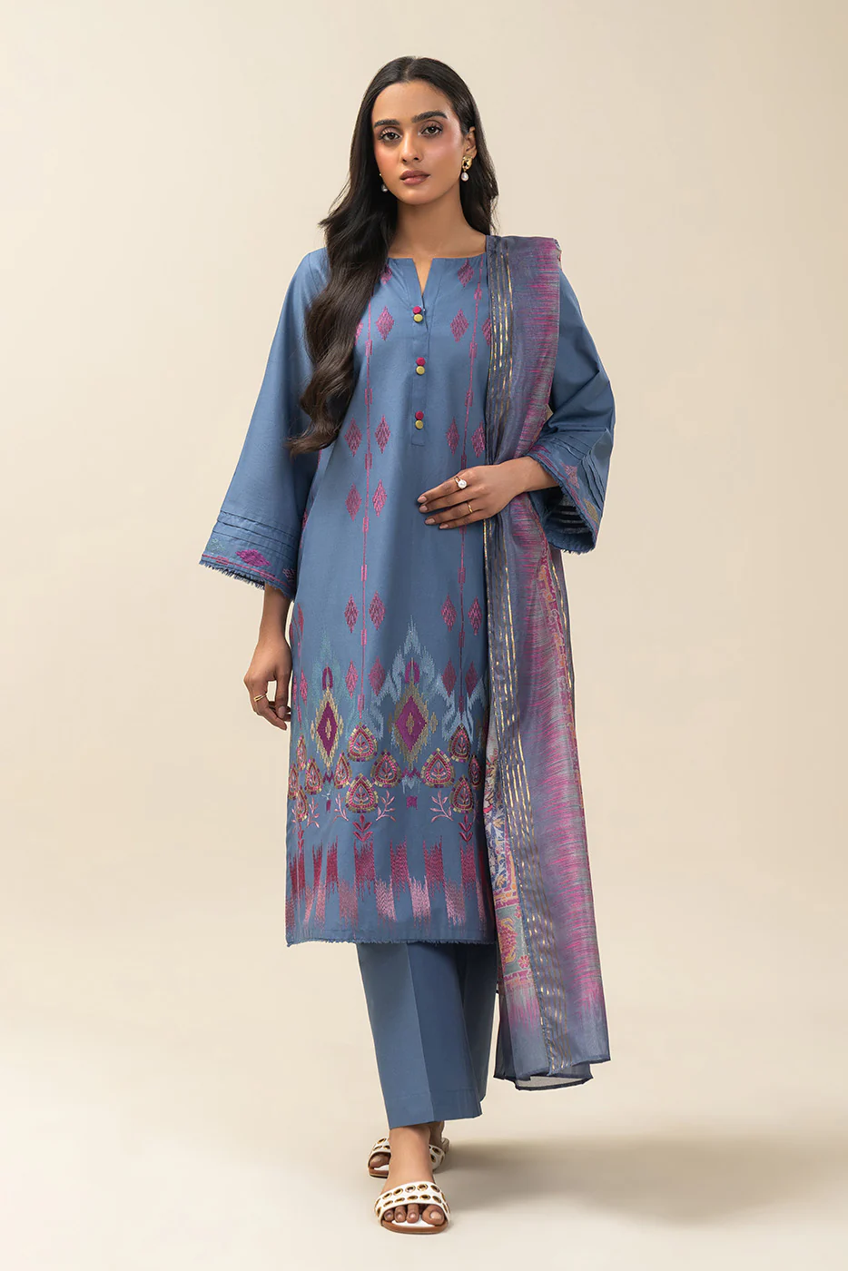 3 PIECE EMBROIDERED LAWN SUIT-ELECTRIC VIGNETTE (UNSTITCHED) - Image 2