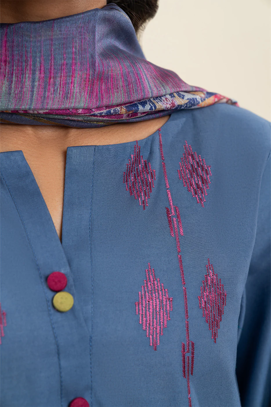 3 PIECE EMBROIDERED LAWN SUIT-ELECTRIC VIGNETTE (UNSTITCHED) - Image 5