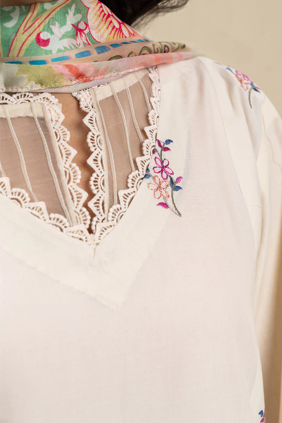 3 PIECE EMBROIDERED LAWN SUIT-CANDY FLOSS (UNSTITCHED) - Image 5