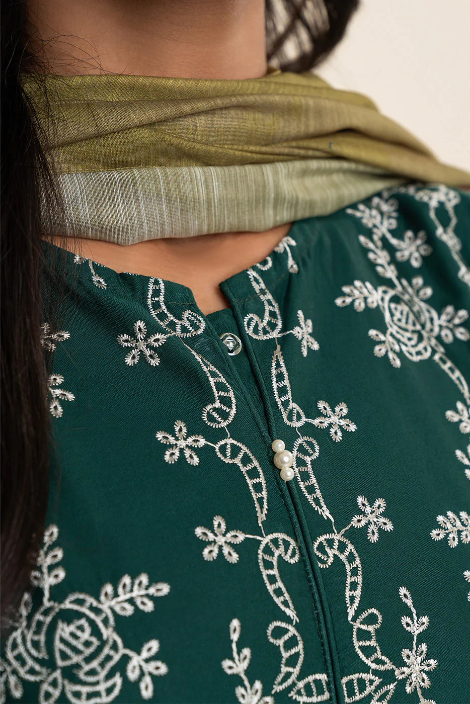 3 PIECE EMBROIDERED LAWN SUIT-GREEN AMBER (UNSTITCHED) - Image 5
