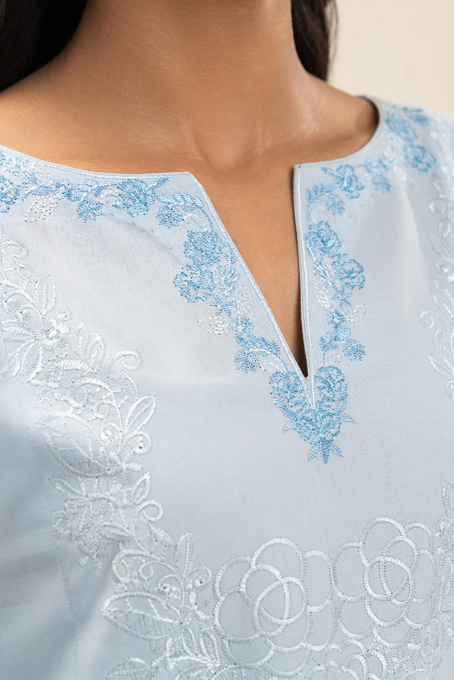 3 PIECE EMBROIDERED LAWN SUIT-FADED BREEZE (UNSTITCHED) - Image 5