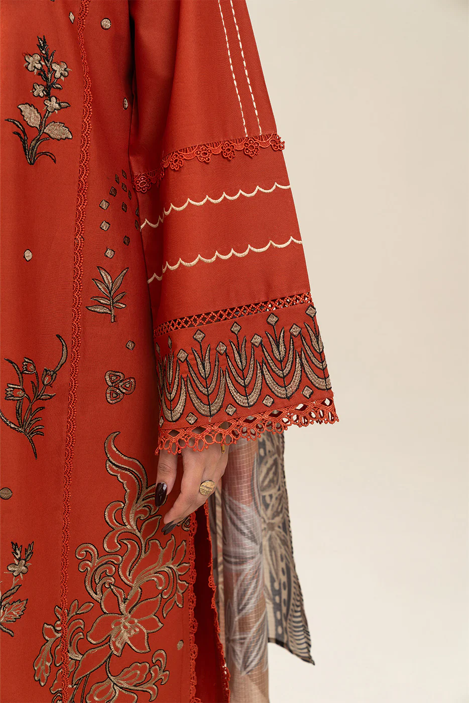3 PIECE EMBROIDERED LAWN SUIT-CRIMSON MUSE (UNSTITCHED) - Image 6