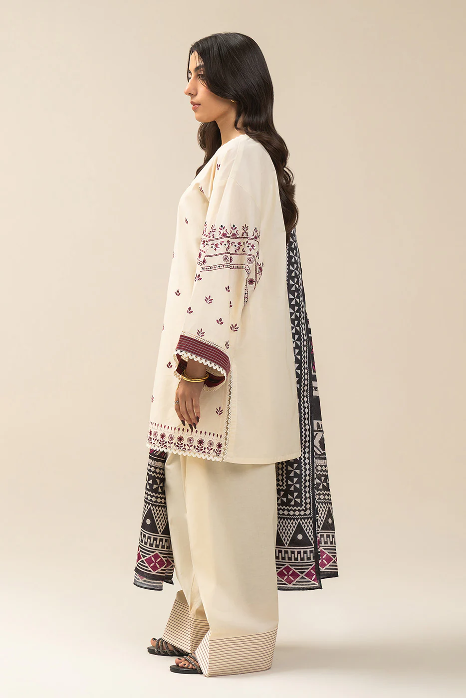3 PIECE EMBROIDERED LAWN SUIT-TRIBAL TWIST (UNSTITCHED) - Image 3