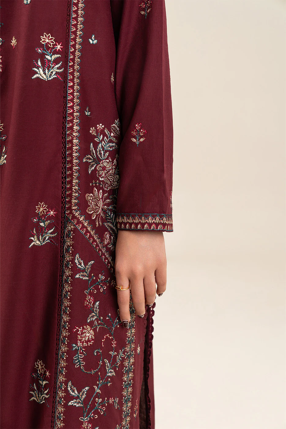 3 PIECE EMBROIDERED LAWN SUIT-MERLOT MISO (UNSTITCHED) - Image 9